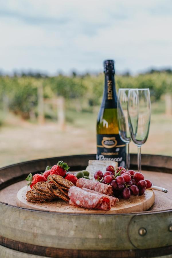 Milawa Vineyard Views - Guesthouse 1 Ngoại thất bức ảnh